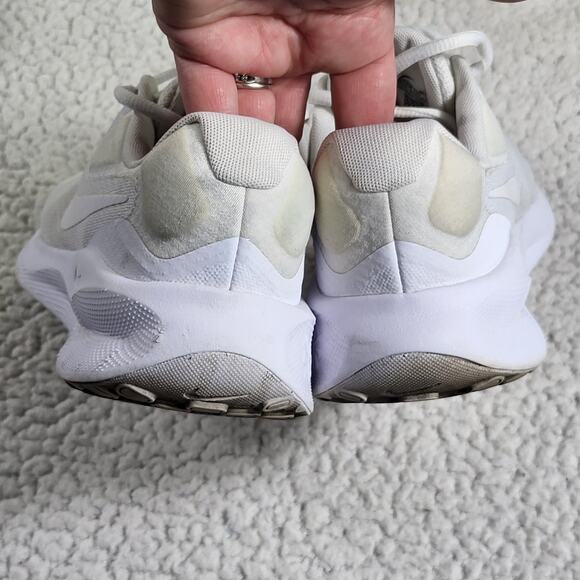 Nike Women's Revolution 7 Running Sneakers Size 8.5 US - Picture 4 of 6